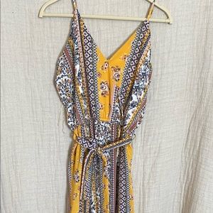 J for Justify gold floral jumper size M